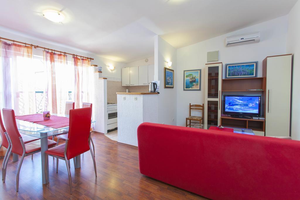 Carolija Apartment Makarska Bilik gambar